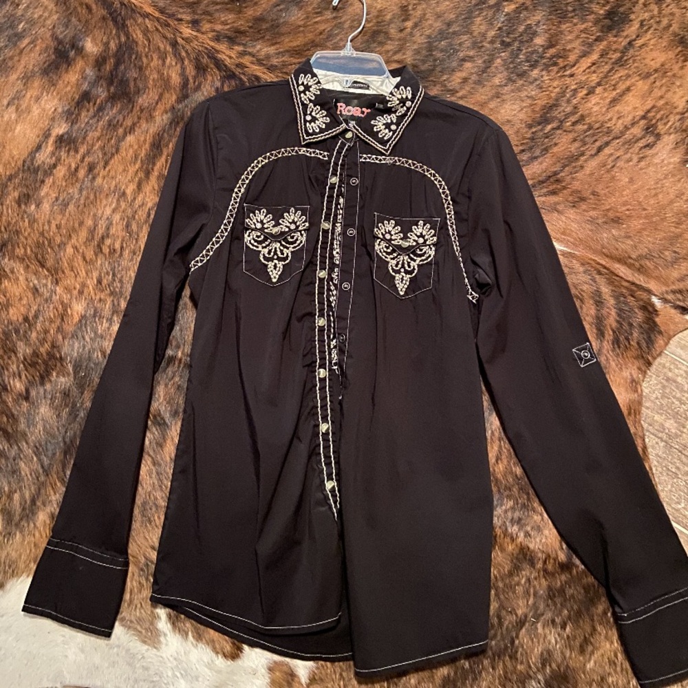 roar button down shirt.